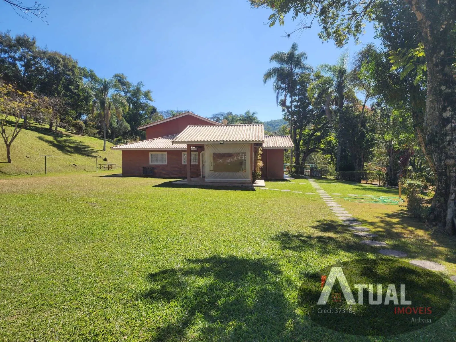 Casa à venda de 5 ha em Nazaré Paulista, SP, Brasil