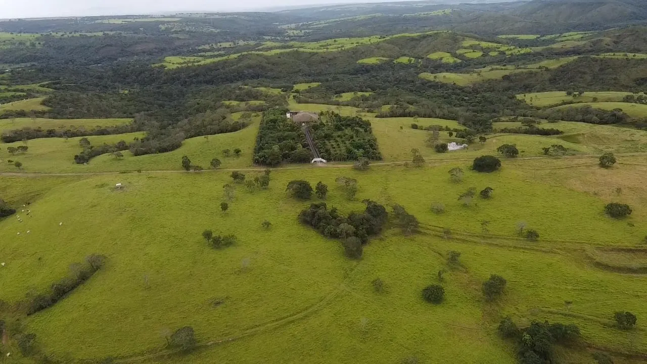 Fazenda à venda de 1.702 ha em Luziânia, GO, Brasil