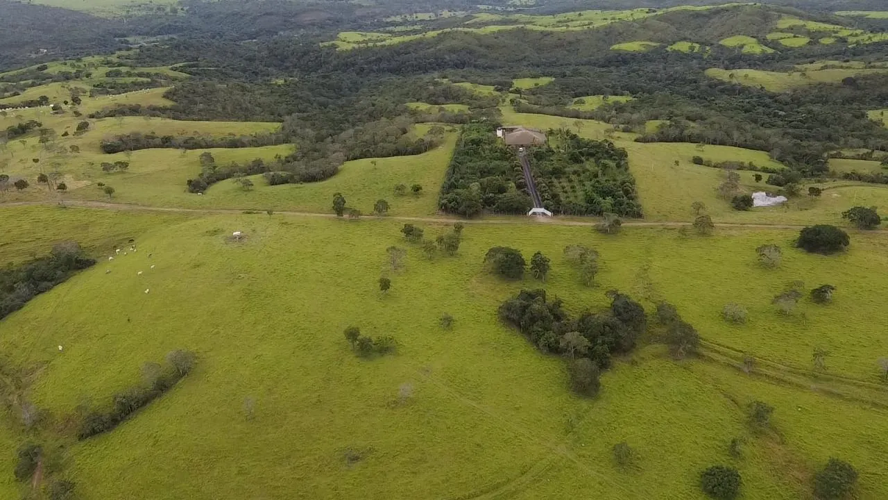 Fazenda à venda de 1.702 ha em Luziânia, GO, Brasil