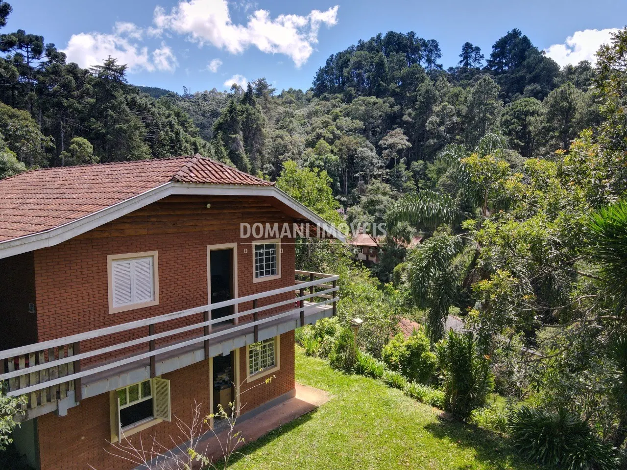 Casa à venda de 3.950 m² em Campos do Jordão, SP, Brasil