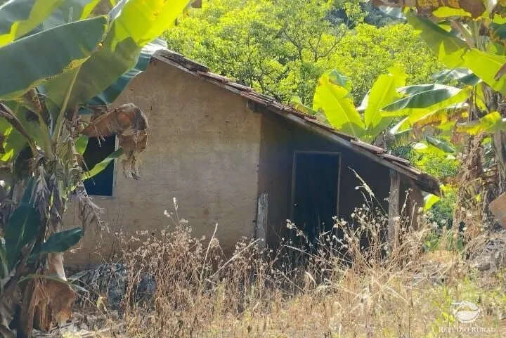 Fazenda à venda de 101 ha em Brazópolis, MG, Brasil