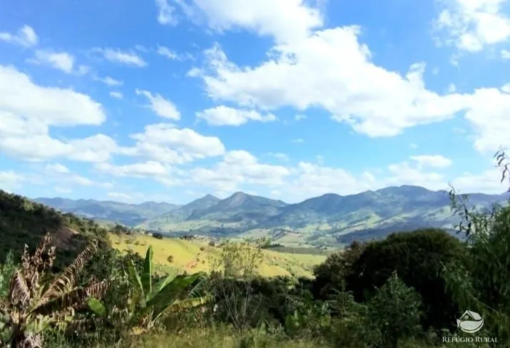 Fazenda à venda de 101 ha em Brazópolis, MG, Brasil