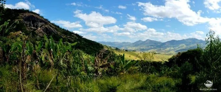 Fazenda à venda de 101 ha em Brazópolis, MG, Brasil