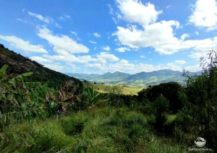 Fazenda à venda de 101 ha em Brazópolis, MG, Brasil