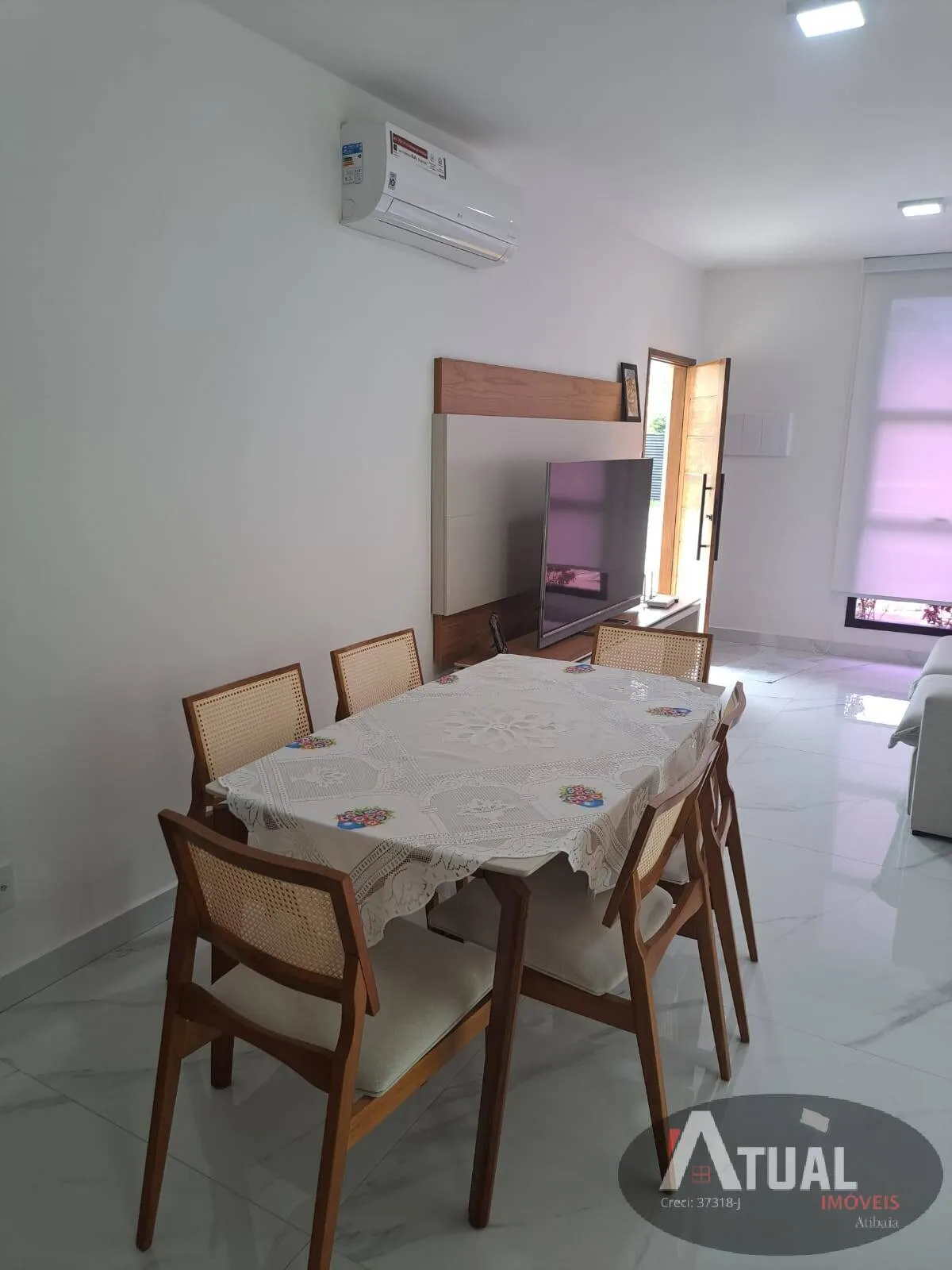 Casa à venda de 372 m² em Atibaia, SP, Brasil