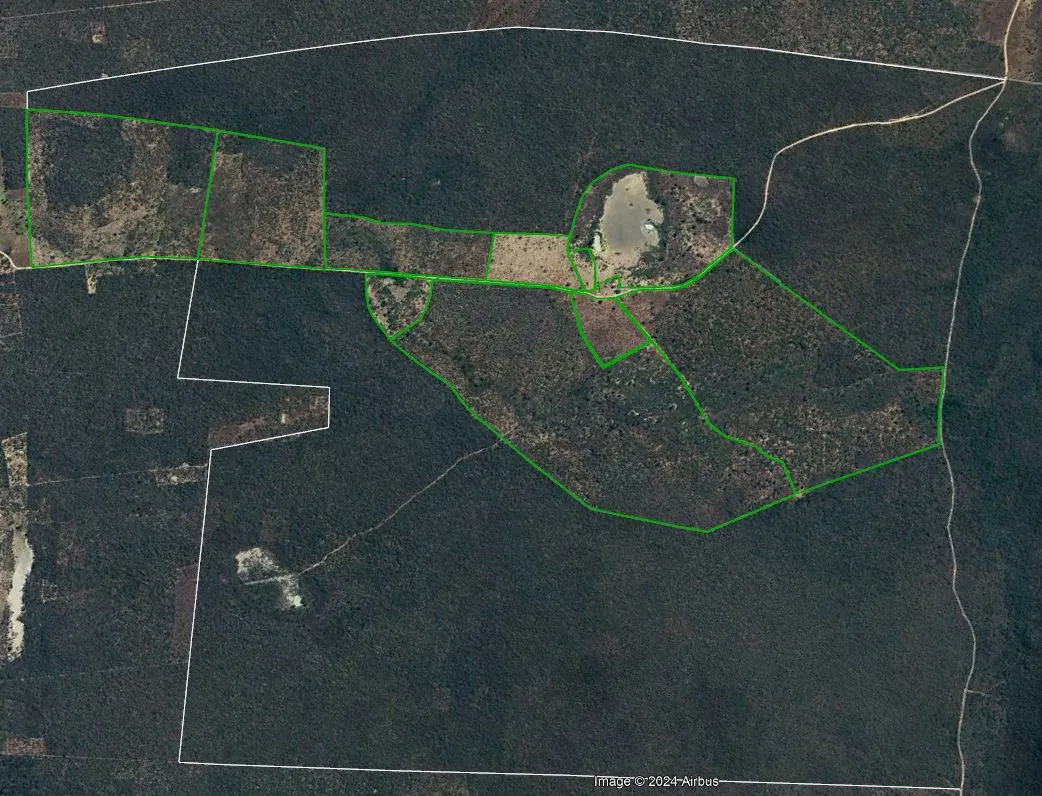Fazenda à venda de 3.429 ha em Oliveira dos Brejinhos, BA, Brasil