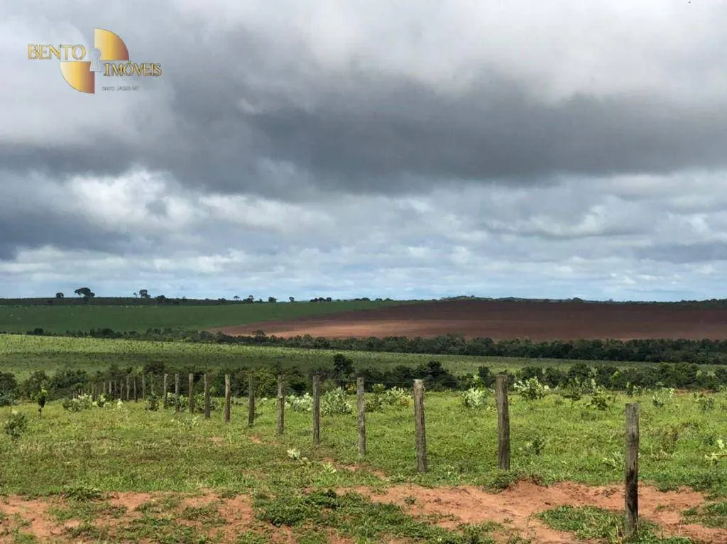Fazenda à venda de 7.000 ha em Cerejeiras, RO, Brasil
