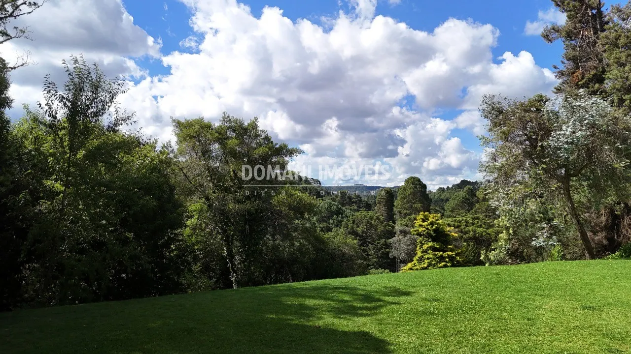 Casa à venda de 2.220 m² em Campos do Jordão, SP, Brasil