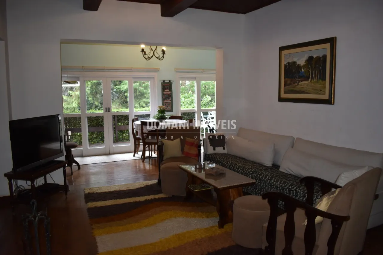 Casa à venda de 2.220 m² em Campos do Jordão, SP, Brasil