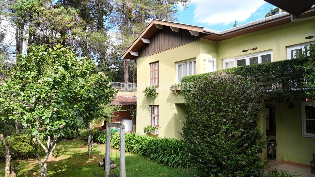 Casa à venda de 2.220 m² em Campos do Jordão, SP, Brasil