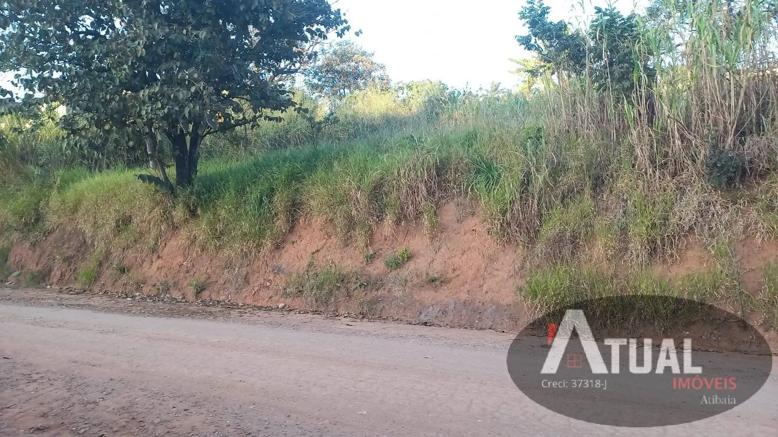 Terreno à venda de 357 m² em Atibaia, SP, Brasil