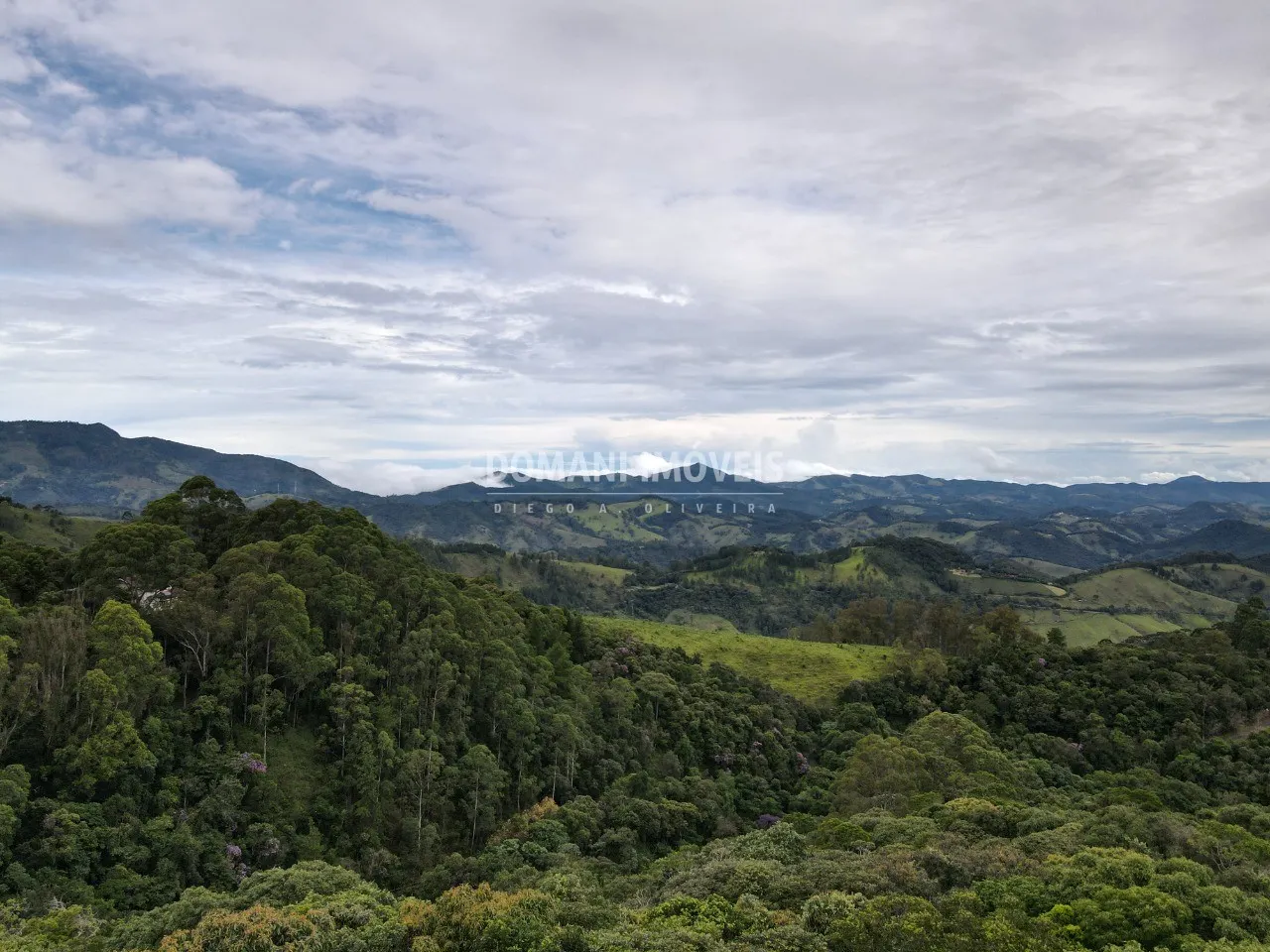Terreno à venda de 2.520 m² em Campos do Jordão, SP, Brasil