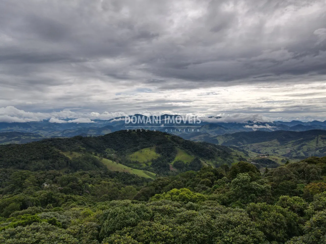 Terreno à venda de 2.520 m² em Campos do Jordão, SP, Brasil