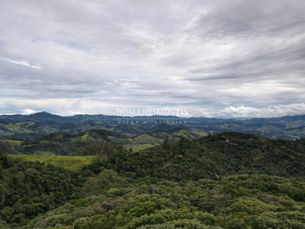 Terreno à venda de 2.520 m² em Campos do Jordão, SP, Brasil