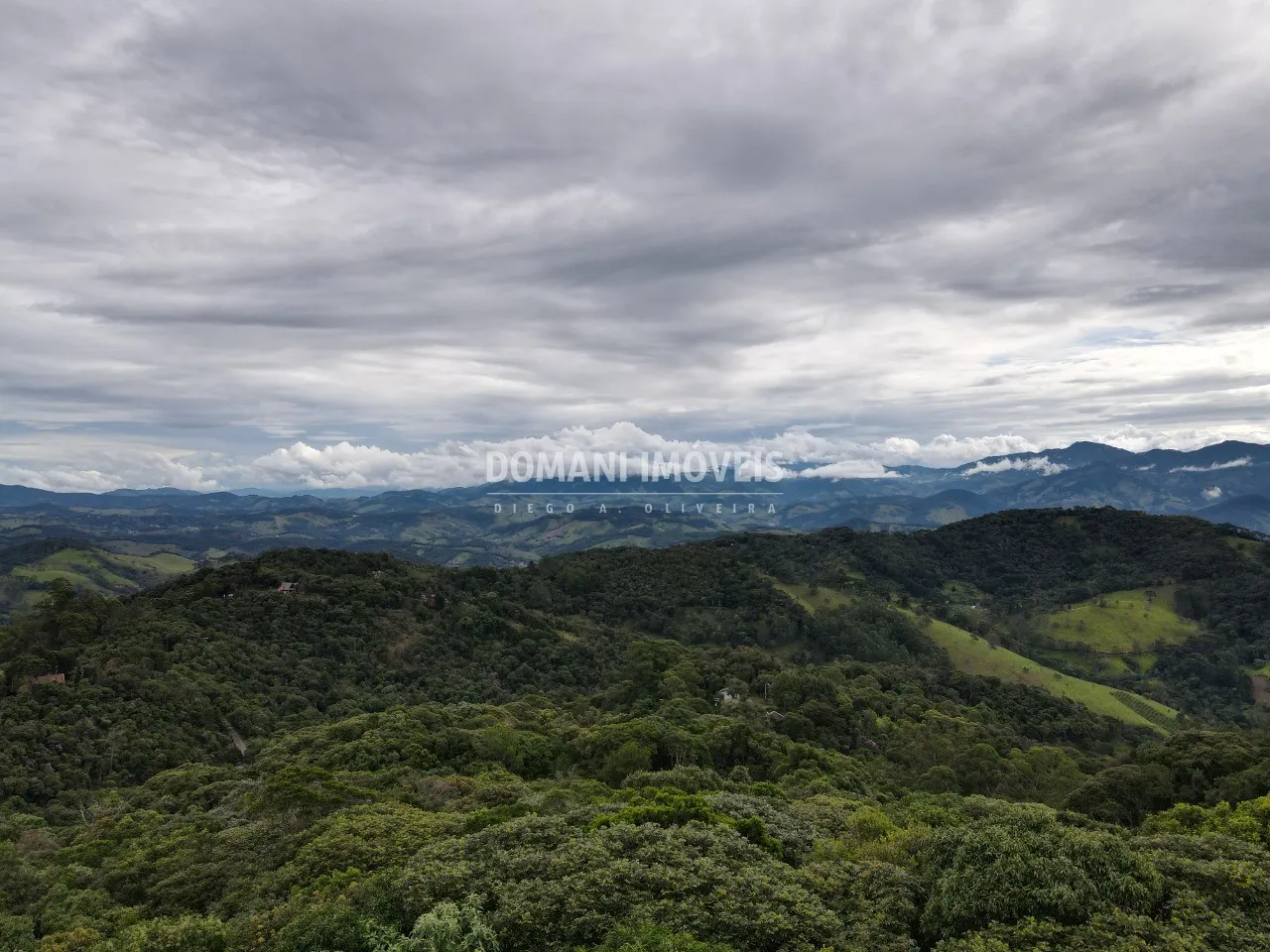 Terreno à venda de 2.520 m² em Campos do Jordão, SP, Brasil