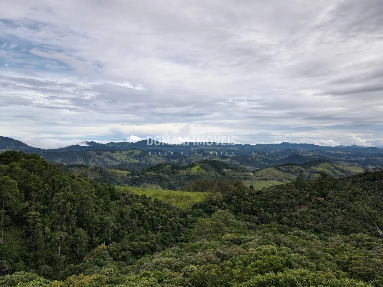 Terreno à venda de 2.520 m² em Campos do Jordão, SP, Brasil