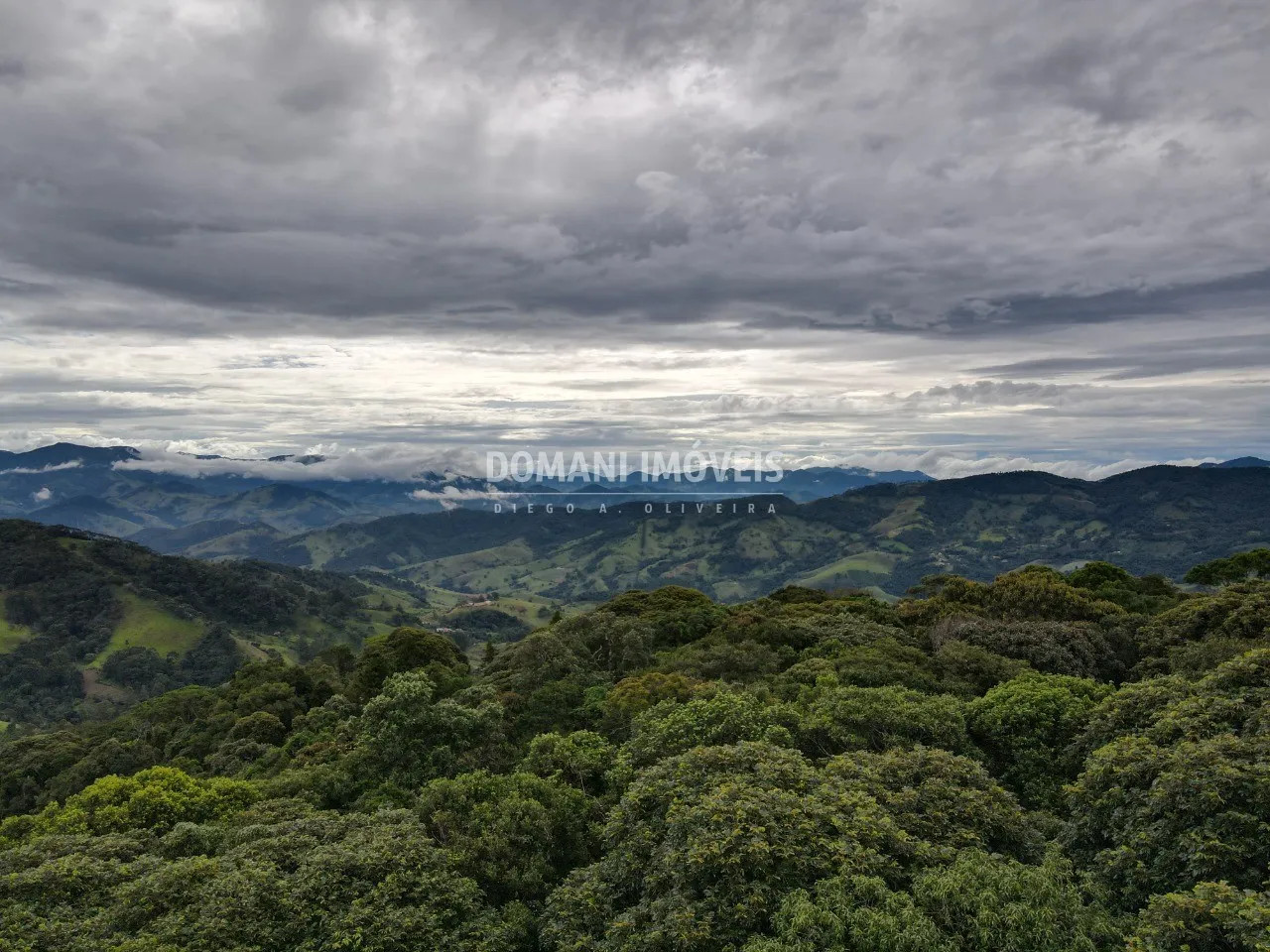 Terreno à venda de 2.520 m² em Campos do Jordão, SP, Brasil