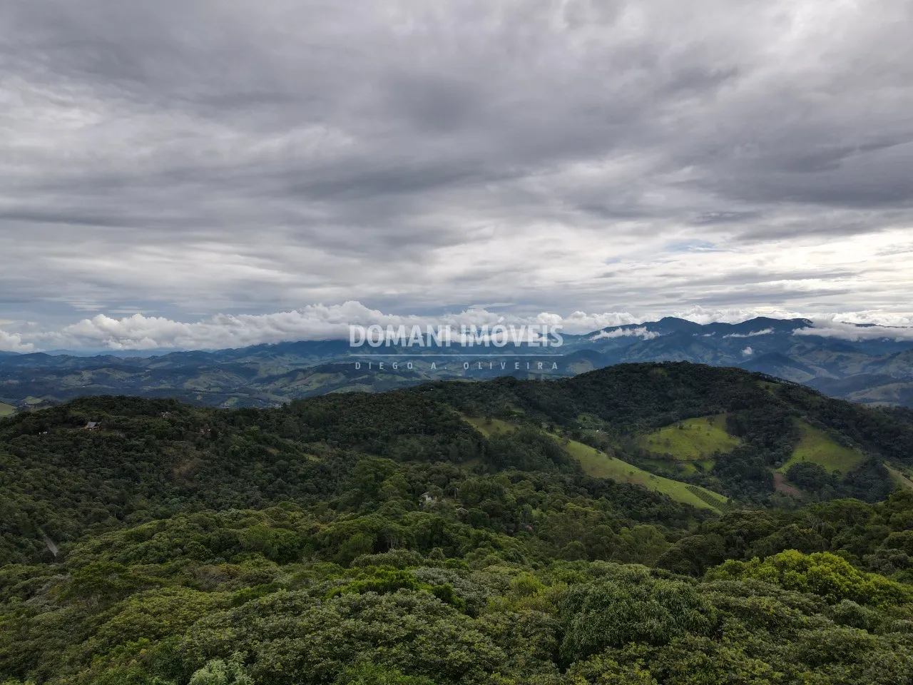 Terreno à venda de 2.520 m² em Campos do Jordão, SP, Brasil