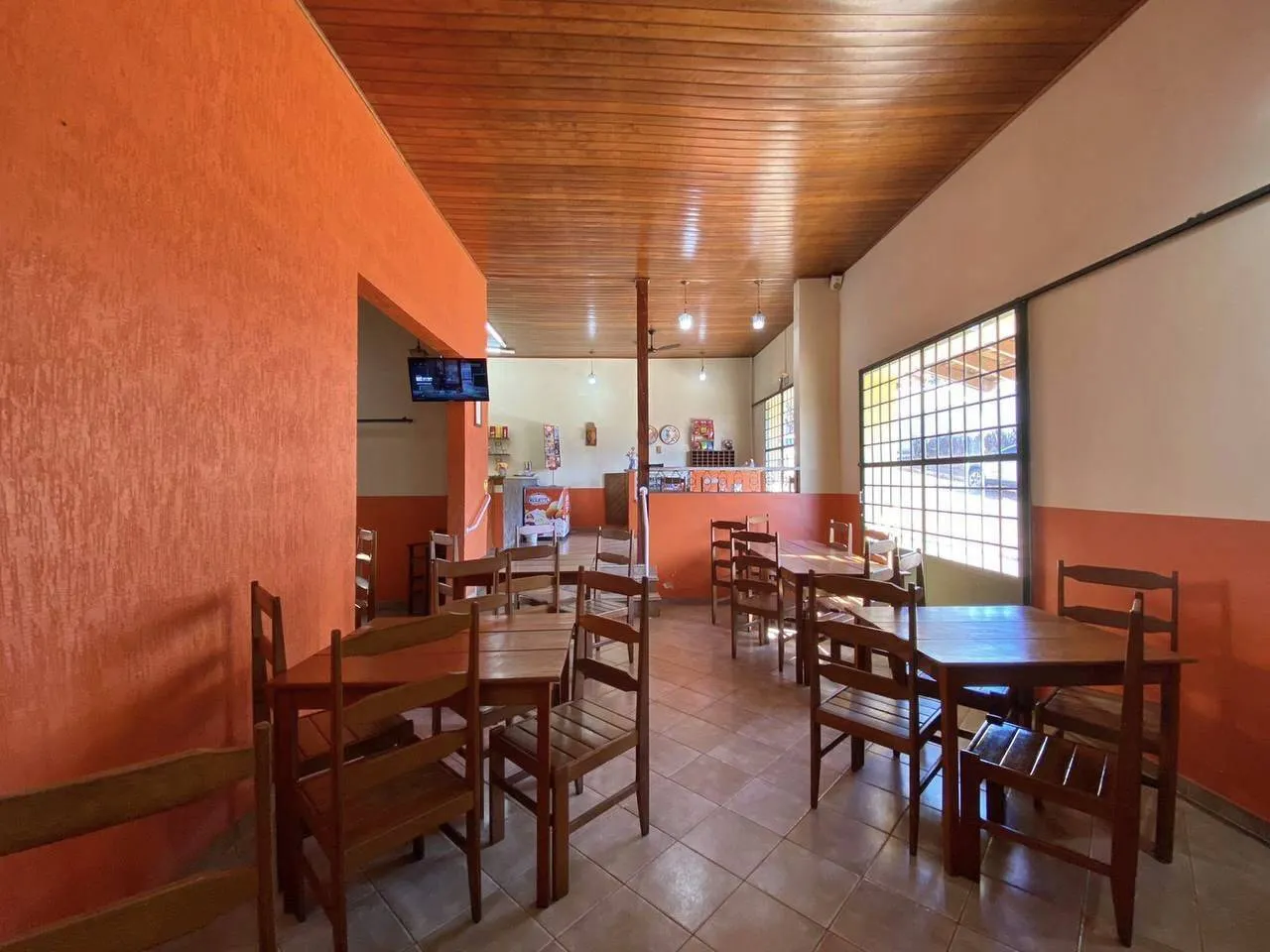 Comercial à venda de 756 m² em Piraju, SP, Brasil