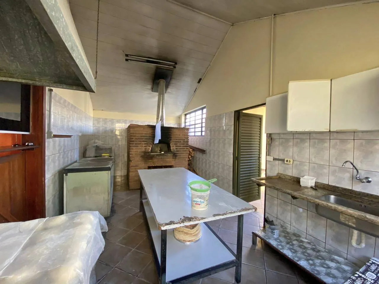 Comercial à venda de 756 m² em Piraju, SP, Brasil