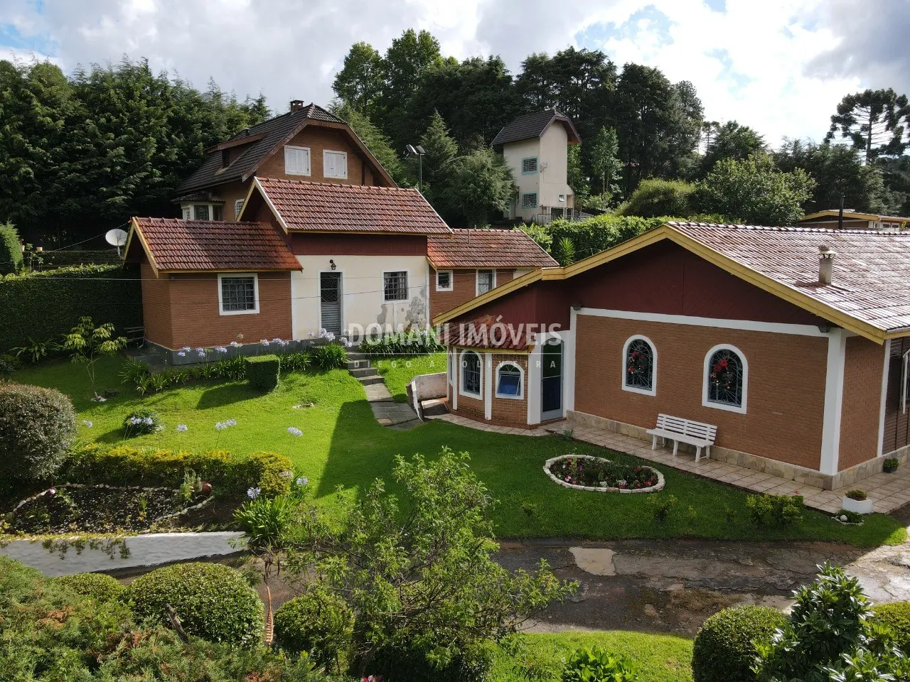 Casa à venda de 1.050 m² em Campos do Jordão, SP, Brasil