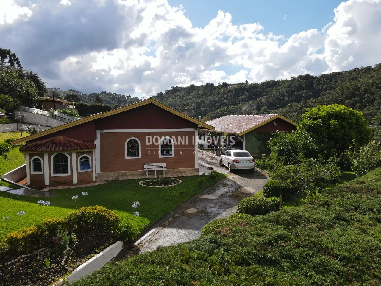 Casa à venda de 1.050 m² em Campos do Jordão, SP, Brasil