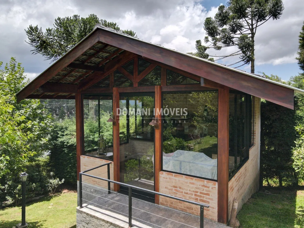 Casa à venda de 1.010 m² em Campos do Jordão, SP, Brasil
