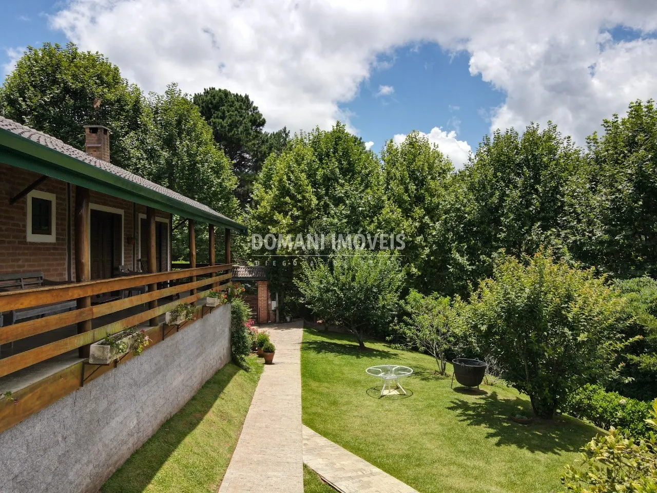 Casa à venda de 1.010 m² em Campos do Jordão, SP, Brasil