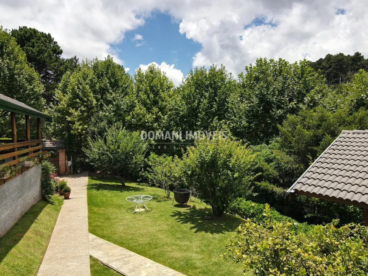 Casa à venda de 1.010 m² em Campos do Jordão, SP, Brasil