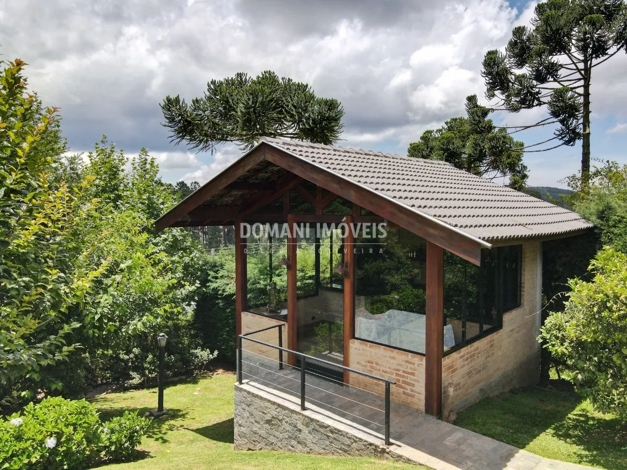 Casa à venda de 1.010 m² em Campos do Jordão, SP, Brasil
