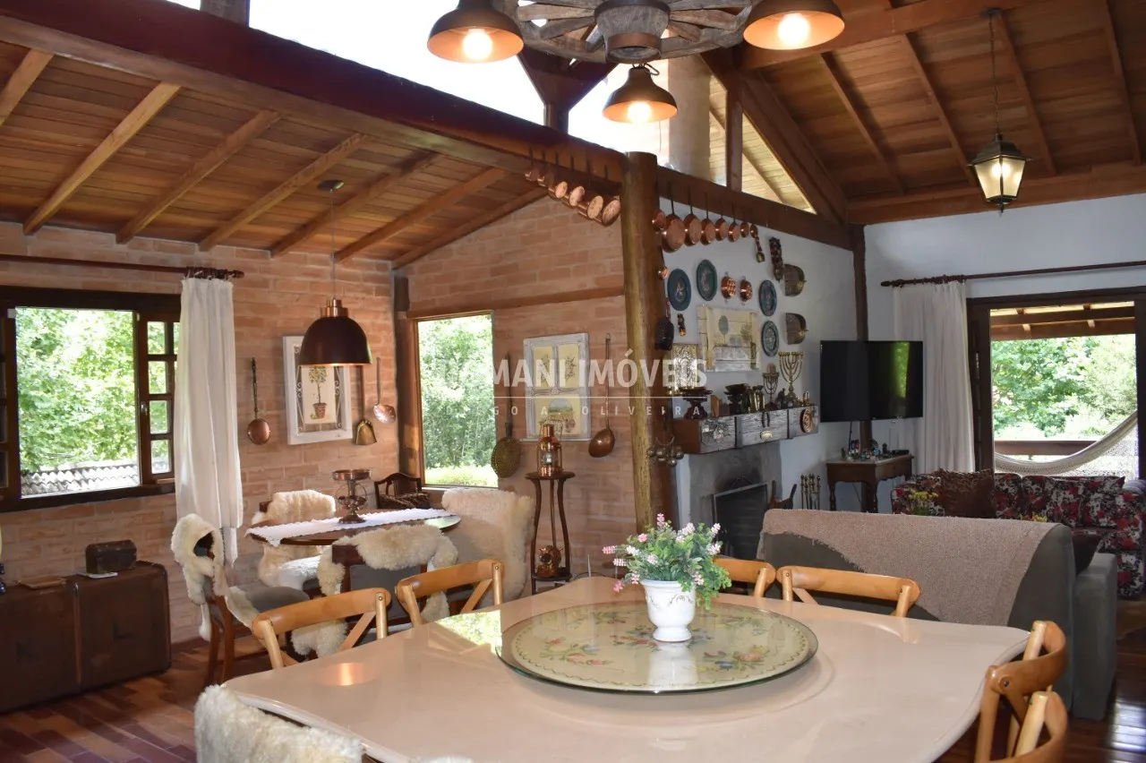 Casa à venda de 1.010 m² em Campos do Jordão, SP, Brasil