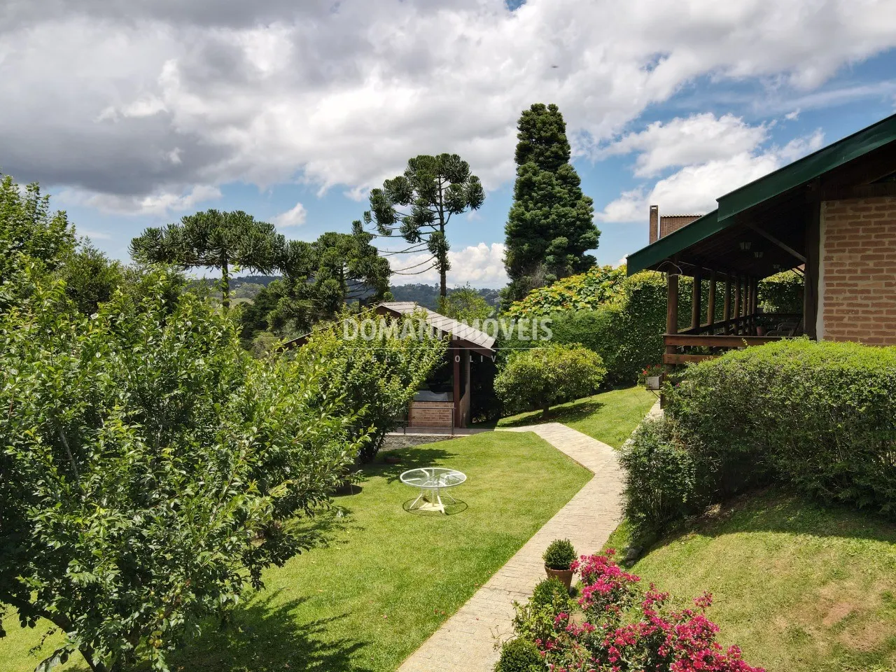 Casa à venda de 1.010 m² em Campos do Jordão, SP, Brasil