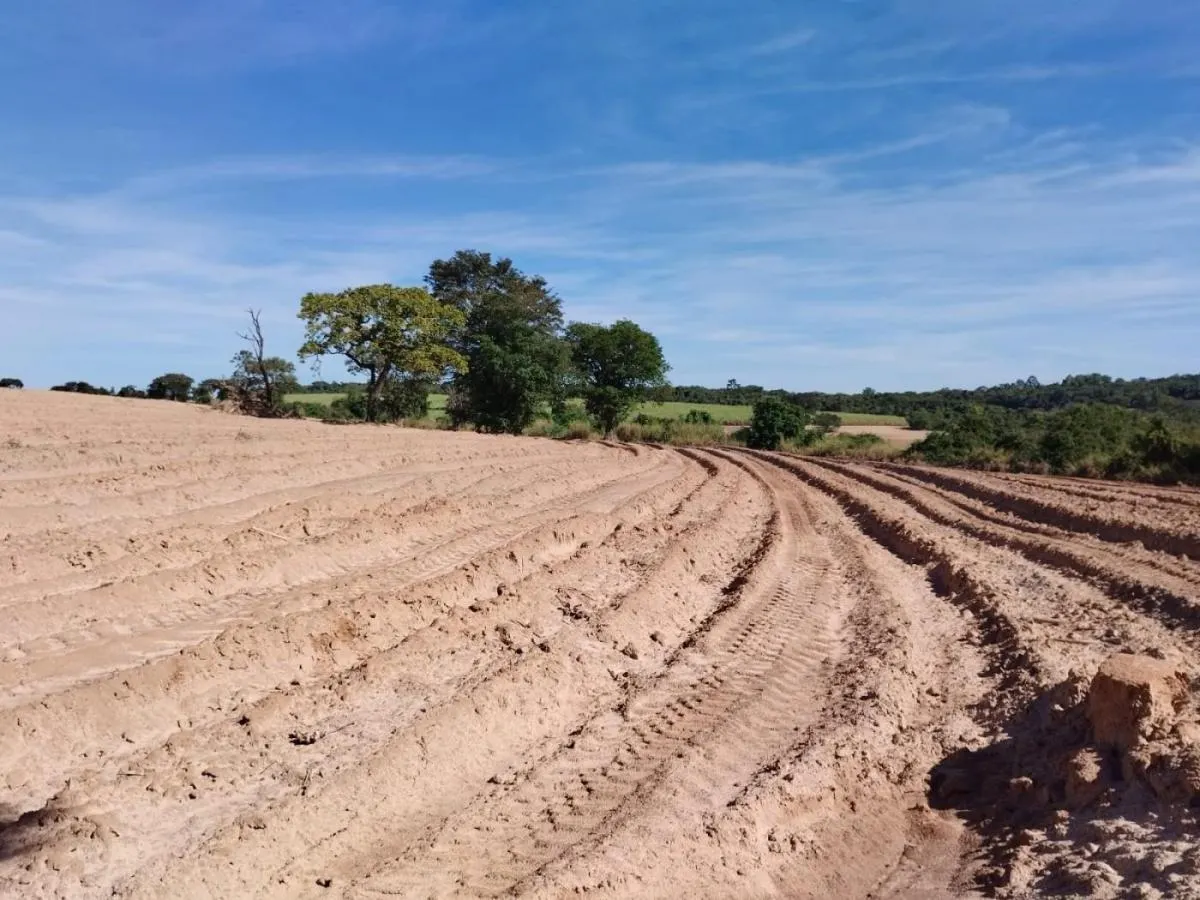 Sítio à venda de 23 ha em Cajuru, SP, Brasil