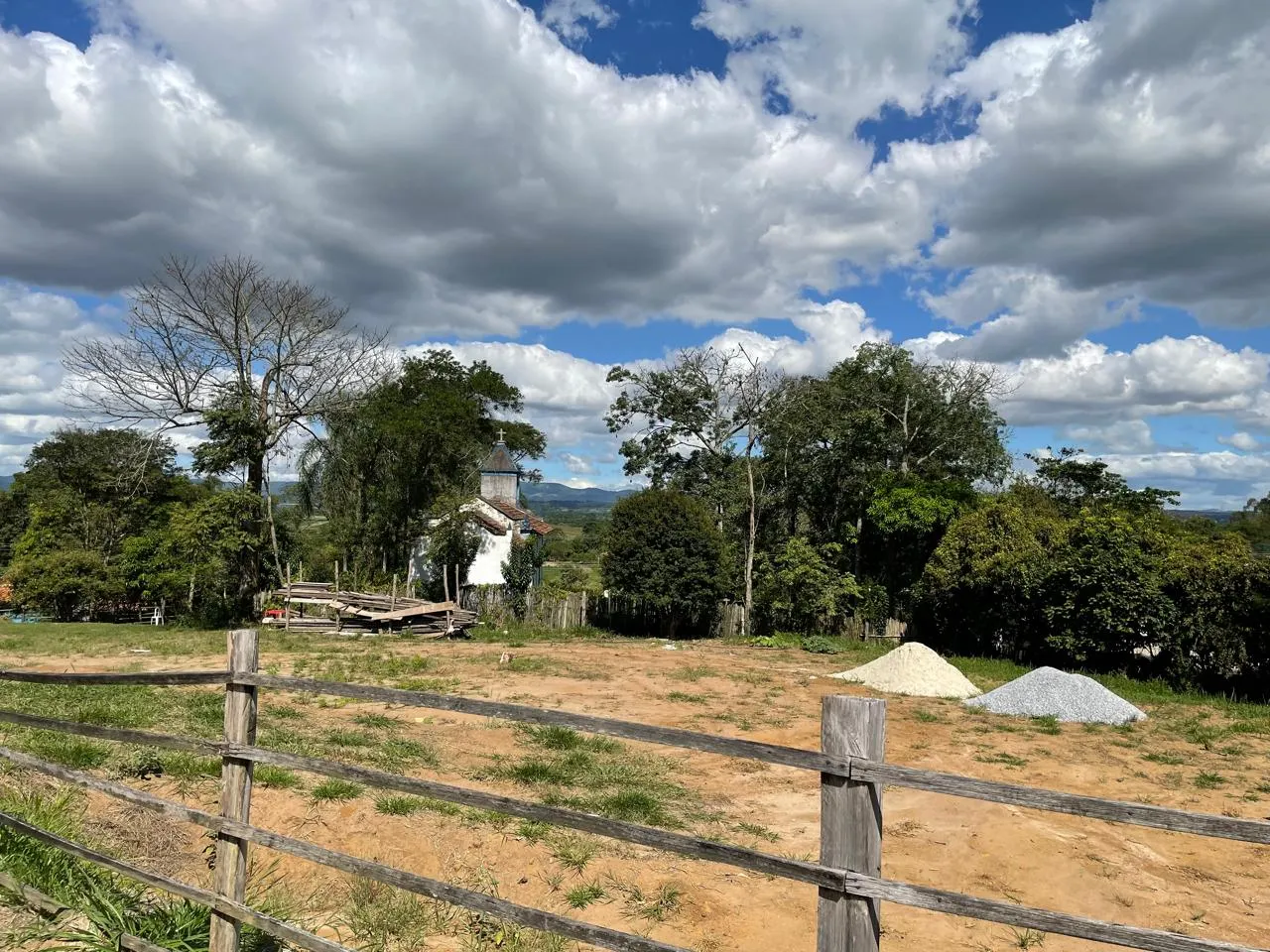 Country home for sale of 2,018 m² in Caçapava, SP, Brazil