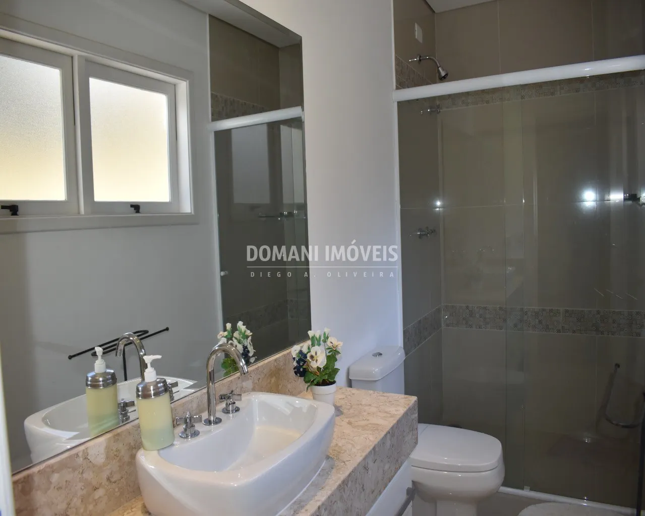 Casa à venda de 1.050 m² em Campos do Jordão, SP, Brasil