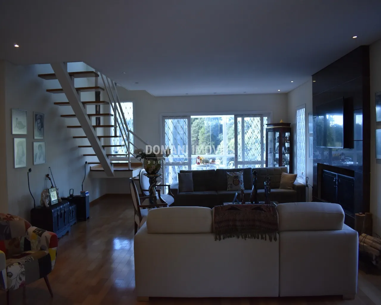 Casa à venda de 1.050 m² em Campos do Jordão, SP, Brasil