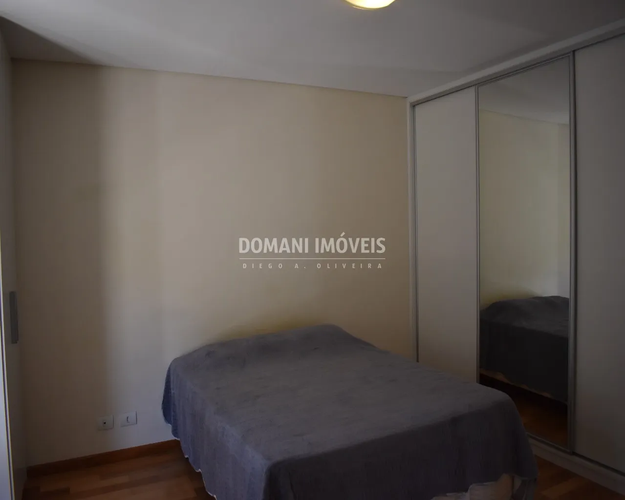 Casa à venda de 1.050 m² em Campos do Jordão, SP, Brasil