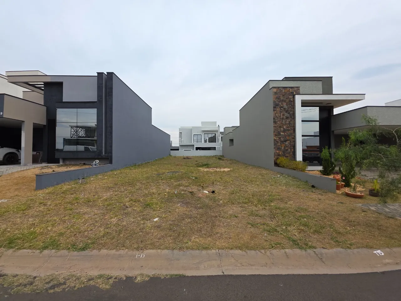 Terreno à venda de 250 m² em Monte Mor, SP, Brasil