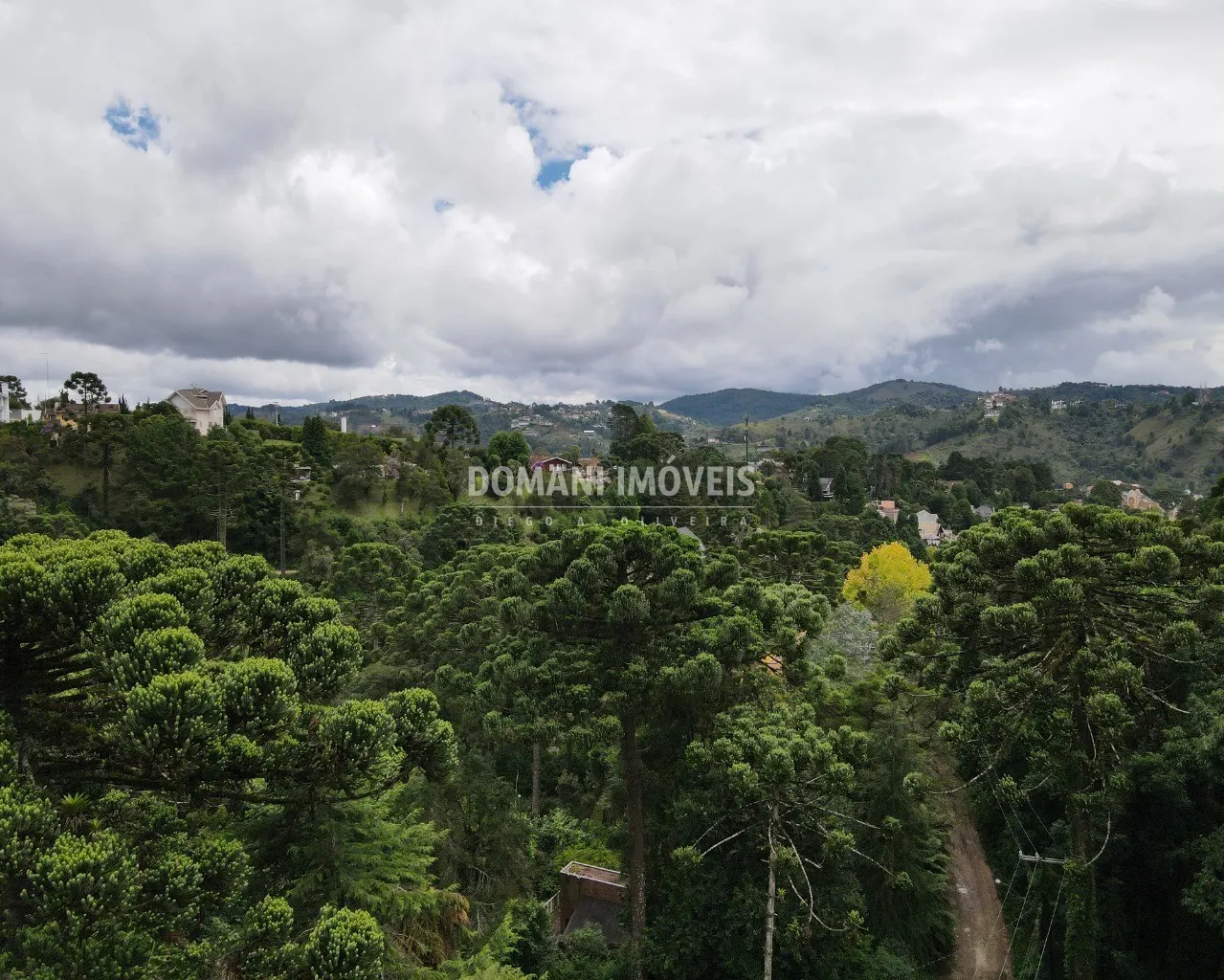 Terreno à venda de 1.010 m² em Campos do Jordão, SP, Brasil