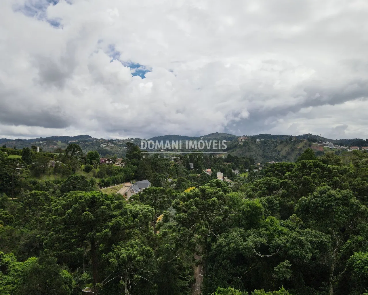Terreno à venda de 1.010 m² em Campos do Jordão, SP, Brasil