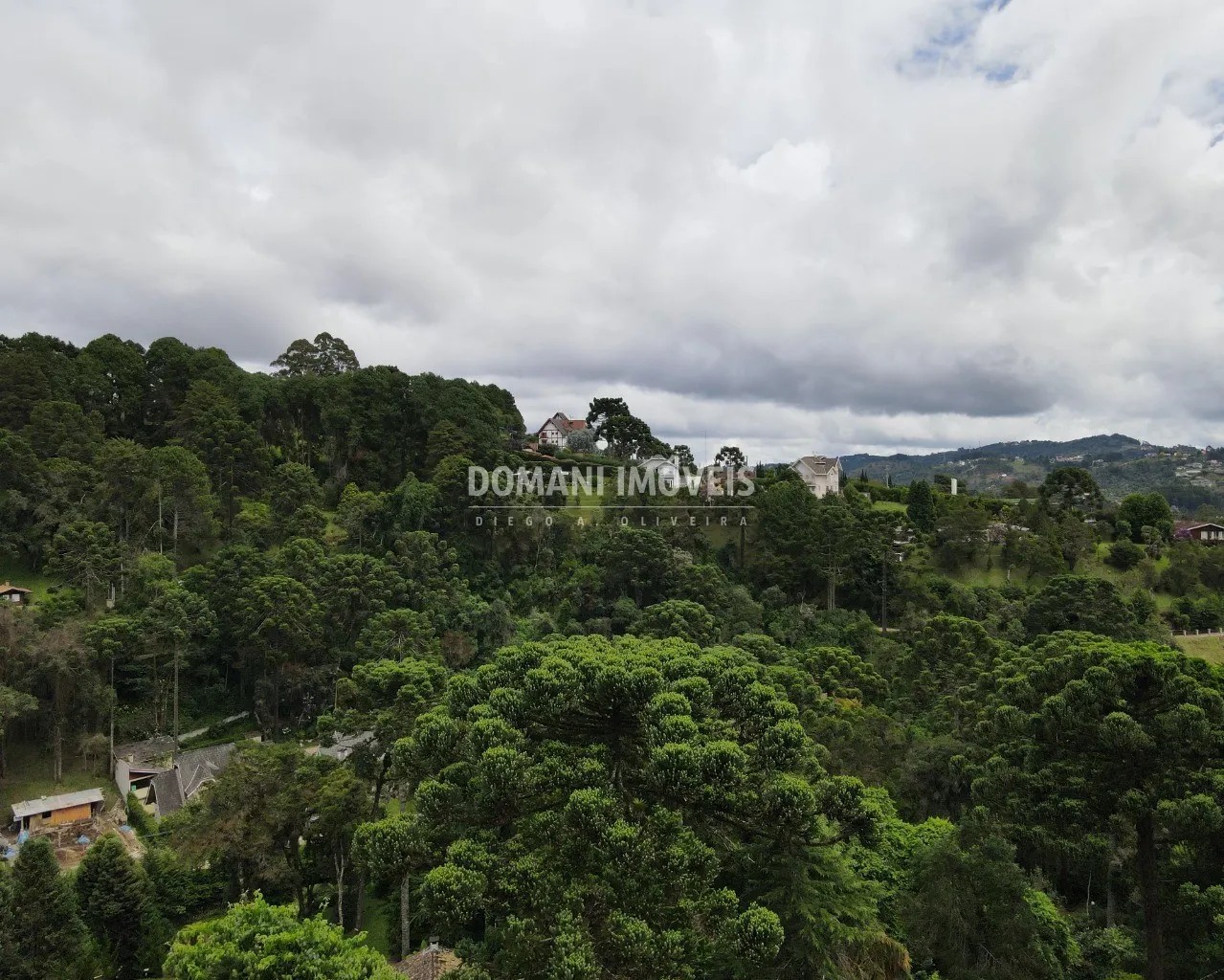 Terreno à venda de 1.010 m² em Campos do Jordão, SP, Brasil