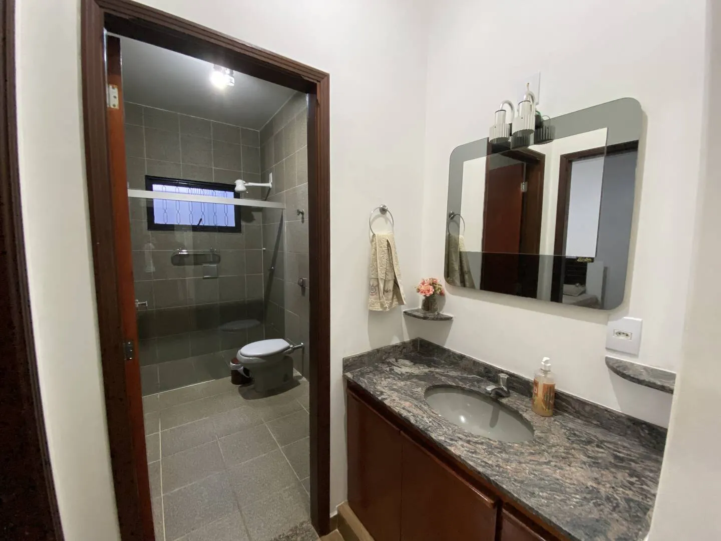 Casa à venda de 258 m² em Piraju, SP, Brasil