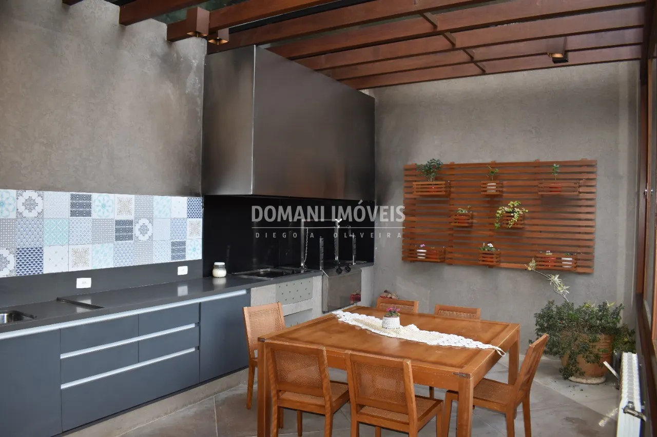 Casa à venda de 1.295 m² em Campos do Jordão, SP, Brasil