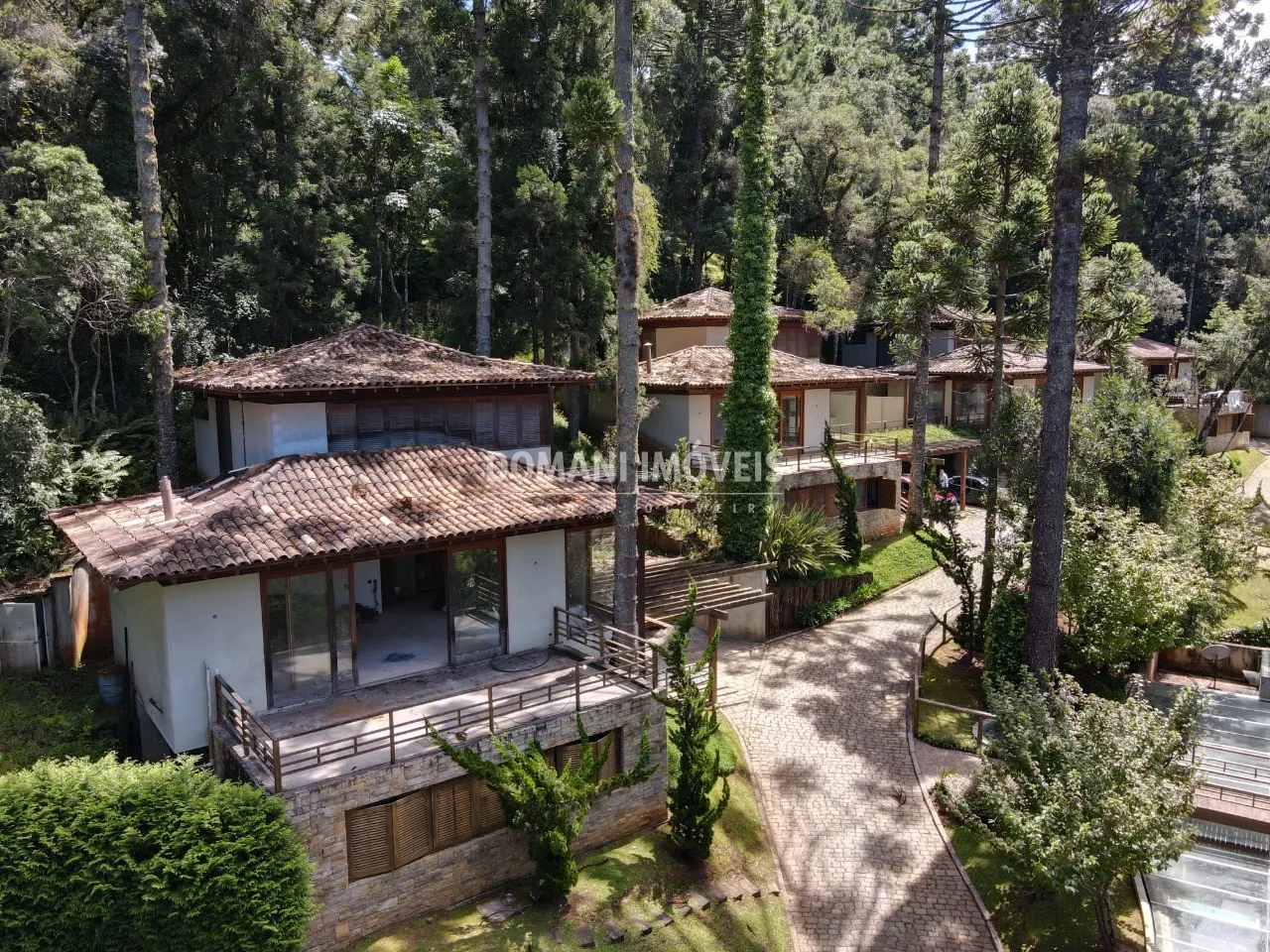 Casa à venda de 1.295 m² em Campos do Jordão, SP, Brasil