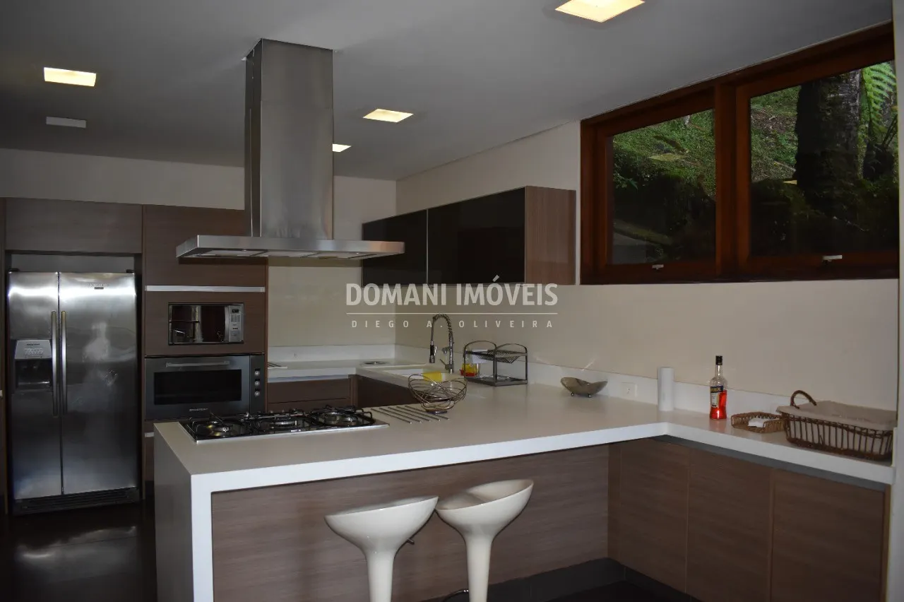 Casa à venda de 1.295 m² em Campos do Jordão, SP, Brasil
