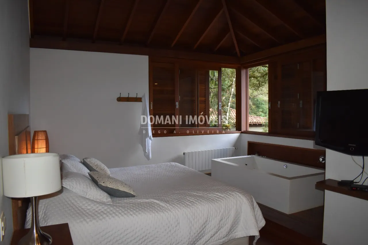 Casa à venda de 1.295 m² em Campos do Jordão, SP, Brasil