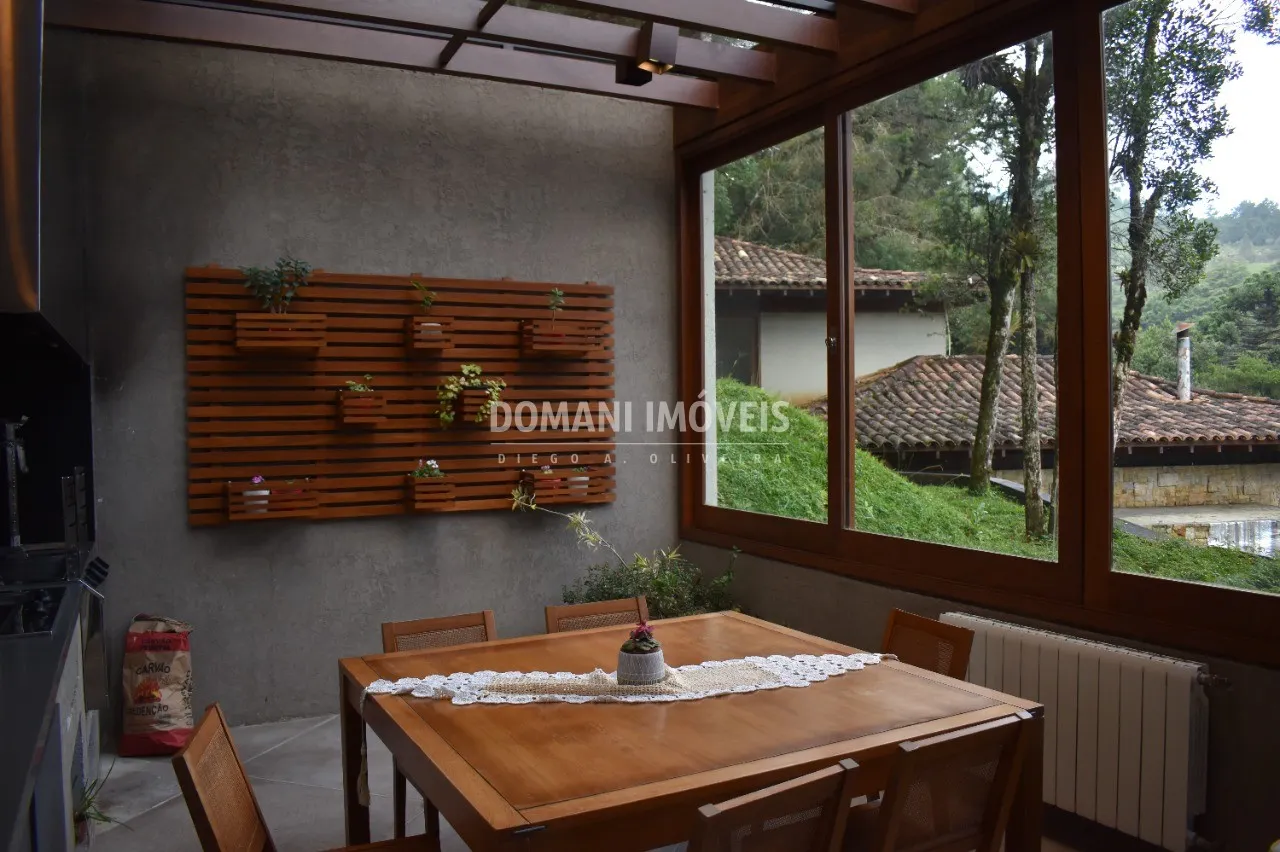 Casa à venda de 1.295 m² em Campos do Jordão, SP, Brasil