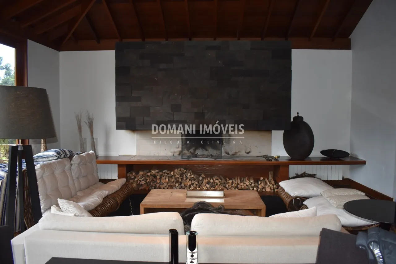 Casa à venda de 1.295 m² em Campos do Jordão, SP, Brasil
