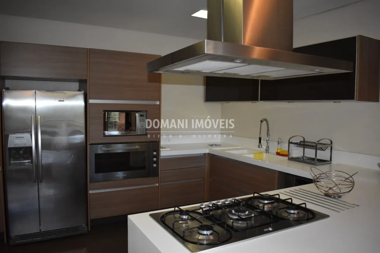 Casa à venda de 1.295 m² em Campos do Jordão, SP, Brasil