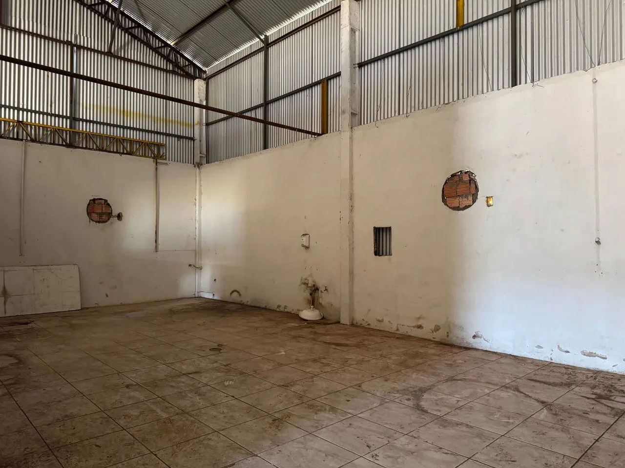 Comercial  de 3.586 m² em Piraju, SP, Brasil